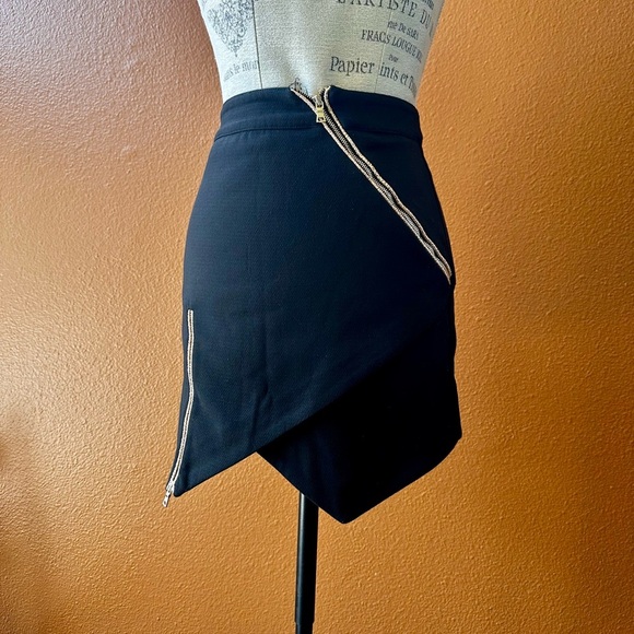 Three Floor Black “Yea Yea Yea”Asymmetrical Zipper Mini Skirt Size 0 EUC! - Picture 3 of 10